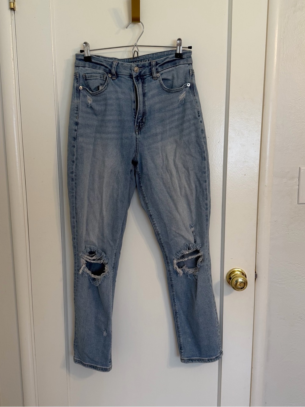 American Eagle | Curvy Mom Jeans | Size 6 L | High Rise